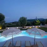 Luxury Happynest 빌라 Spasmeni Vrisi