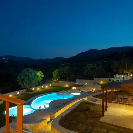 Villa Luxury Happynest Spasmeni Vrisi