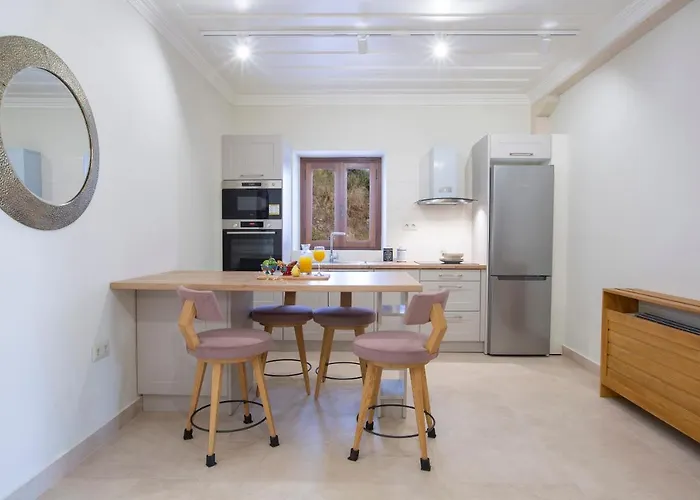 Luxury Happynest Βίλα Spasmeni Vrisi