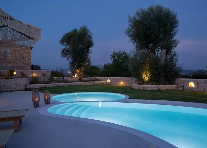 Luxury Happynest * Spasmeni Vrisi